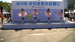 『川崎市民祭２０１２』で「川崎純情小町」が「川崎純情音頭」を披露