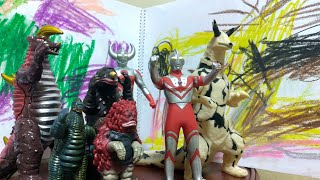 Part2,5歳児のお絵かき遊び！ウルトラマン、怪獣もたくさんあるよ！