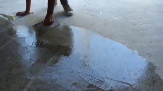 Como alizar piso em concreto? mesmo apos secagem completa.