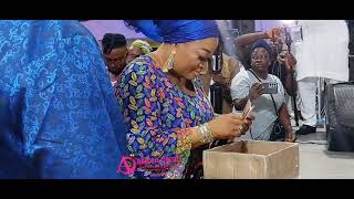 LAGOS CELEB WOMAN JOLADE BATOLa Make naira rain on k1 stage