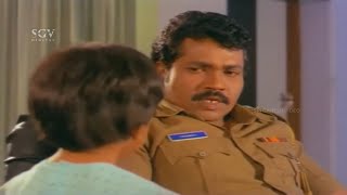 Police Tiger Prabhakar Scolds Daughter In Work Tension | Tiger Kannada Movie Scene | Aarathi