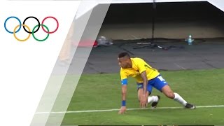South African goalkeeper keeps Neymar at bay