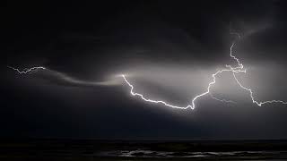 WHITE NOISE THUNDERSTORM SOUNDS TO RELAX