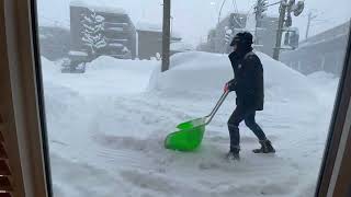 札幌市厚別区リトルストーン前の雪かき