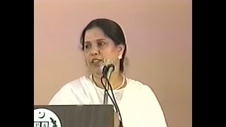 Ishrat Afreen [ International Mushaira 2001Houston](1)