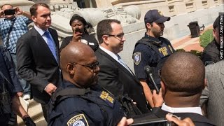 Jared Fogle Sentenced To Over 15 Years In Child Porn Case - Newsy
