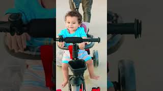 #mainiklagaddileke#bicycle #firstcry #babyhug #tricycle   #trendingshorts #viral #youtubeshort