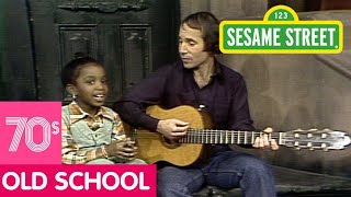 Sesame Street: Paul Simon Sings Me & Julio