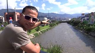 Las dos Caras del rio Medellín, hoy un rio de basura y gallinazos.