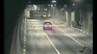 Bendy bus out of control in a tunnel
