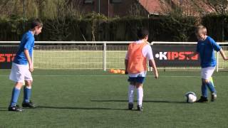 Kipsta - Football exercice - Control and shoot with objection