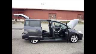 2006 Mazda 5 - Auto - 146Kms. - 6 Passenger - Dual Sliding Doors - $9995 - Malibu Motors Victoria