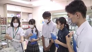 「思いやりのある仕事だと思った」高校生が薬剤師の仕事学ぶ　鹿児島 (23/08/16 13:25)