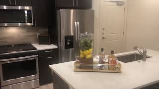 F Floor Plan: 2 bd / 2 ba