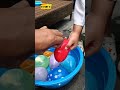 Keseruan Anak-Anak Bermain: Meletuskan Balon Air di Kolam Renang. Part5