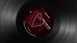 Seolo \u0026 Yvvan Back - Hot For You [2DutchDeep]