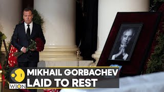 Russians bid a sombre goodbye to Gorbachev, died following 'serious and long illness' | WION