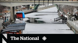 Warm weather puts Rideau Canal skating on ice