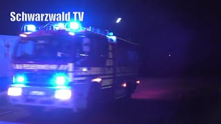 🔥🚒 Feuerwehreinsatz bei Großbrand in Recyclingbetrieb in Wehr - LUF60 im Einsatz [10.11.2021]