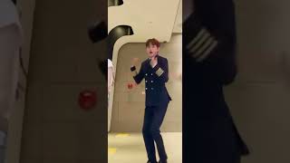 [NCT]하루의 피로가 싹 날라가는 강아지의 퀸카챌린지 #shorts#nct#jungwoo#queencardchallenge