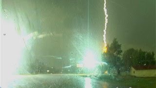 Exclusive video clip of the Most AMAZING Lightning Strike