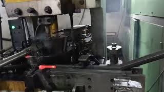 Automatic hot forging machine (robotic arm for loading and unloading)