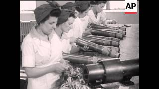 MUNITION FACTORY AT QUEBEC - SOUND - FOREIGN COMMENTARY