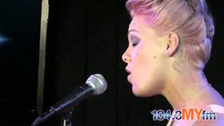 P!NK Perfect Live Acoustic