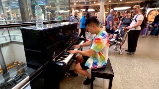 Pianist Plays Chopin - Torrent Etude At Train Station