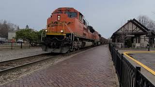 BNSF Rolls Through Wayzata with Empties 3-23-21