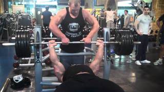 Derek Poundstone 220kg Bench Press | Maxiraw Training Day