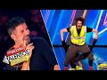 ¡Un STRIPTEASE DIVERTIDO con camisetas reflectantes deja perplejo a Simon! | Audiciones | BGT 2023