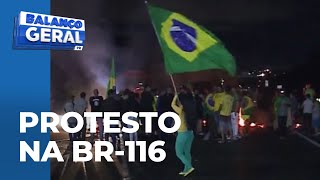 Caminhoneiros bolsonaristas fazem protestos e fecham estradas pelo Brasil
