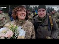 wedding in war zone ukraine ਦੇ ਜੋੜੇ ਨੇ ਜਦੋਂ ਫੌਜੀ ਸਟਾਈਲ ਚ ਵਿਆਹ ਰਚਾਇਆ 𝐁𝐁𝐂 𝐏𝐔𝐍𝐉𝐀𝐁𝐈