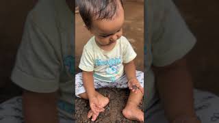 ഹൈസി കല്ല് തിന്നപ്പോൾ|Hyzi tries to eat a stone