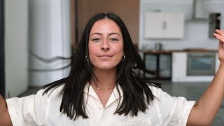Woman quit Hinge to start "dating herself" and says it changed her life | SWNS