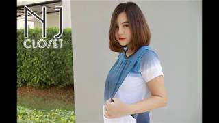 ชุดคลุมท้อง ชุดให้นมลูก เดรสให้นมลูก ราคาถูก เดรสแบบแหวกข้าง เดรสยาว ลายริ้ว สีกรมขาว