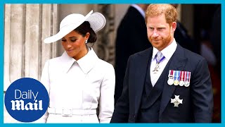 Prince Harry and Meghan Markle met with boos and jeers after Thanksgiving Service | Platinum Jubilee