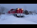 上川にいたら壊れた新型ラッセル車キヤ291が古豪de10に救援され山を下りてきた broken down new snowplow rescued by old loco hokkaido japan