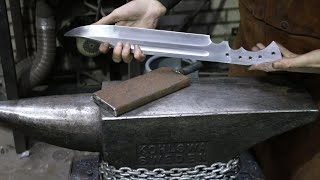 Forging a Bowie knife, part 1, making the blade.