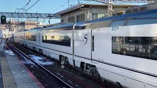 京成スカイライナー上野行き　千住大橋駅　通過シーン