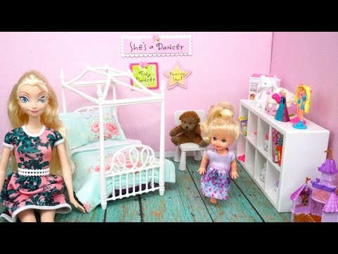 Elsa Toddler gets a New Barbie Bedroom - DIY Doll Room For Kids Elsa Toddler gets a New Barbie Bedroom - DIY Doll Room For Kids