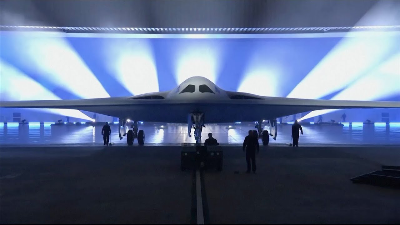 Pentagon Debuts Newest B-21 Raider Nuclear Stealth Bomber - YouTube