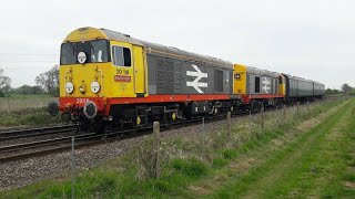 66727 (Maritime One) \u0026 Class 20's 20118 20132 at Uffington level crossing 25.4.2020