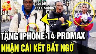 Thử thách tặng IPHONE 14 PRM cho ai bắt tay mình, anh trai nhận về CÁI KẾT cực bất ngờ | TÁMTV