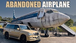 EXPLORING AN ABANDONED BOEING 737 AIRPLANE!!