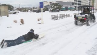 Winter storm covers Virginia Beach in snow