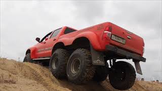 Toyota Hilux ArcticTruck 6x6