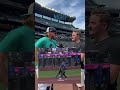 Justin Turner on his 1st home game as a Mariner!