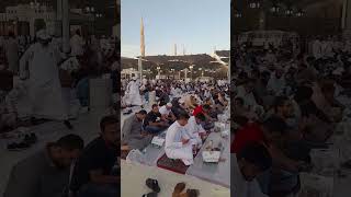 Group breakfast in the courtyard of the Prophet's Mosque. #محمد_رسول_الله_ﷺ #الحرم #الحرم_المدني